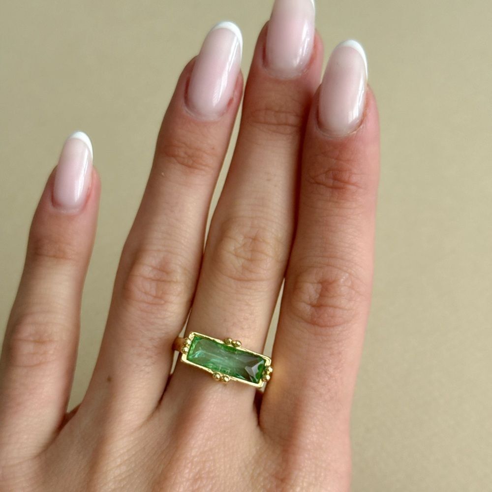 Green Gemstone ring #2457 - Picture 5 of 6